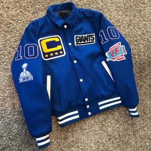 Blouson universitaire formel slim pour homme, col montant, en polaire contrastante, avec logo personnalisé sur le devant, service OEM, haute qualité, collection automne - Product Image 1