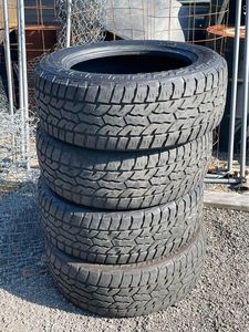 315/80R22.5 camion lourd nouveau pneu à biais solide - Product Image 2
