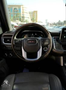GMC Yukon SLE 2022 Usato, Guida a Sinistra, Specifiche GCC |   Pronto per l'esportazione - Product Image 2