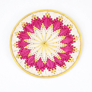 Plato de pared de hierba moonj bohemio con diseño de estrella azul índigo y naranja vibrante, disponible a precios mayoristas. - Product Image 2