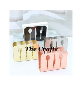 Porte-serviettes au design classique avec porte-serviettes en fer noir de qualité supérieure à un prix abordable - Product Image 2