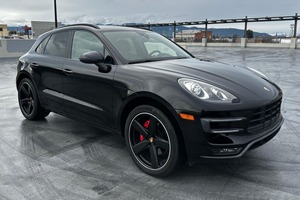 Porsche Macan Turbo 2017 usado en buen estado - Product Image 2