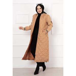 Veste matelassée marron pour femme avec manches en cachemire et intérieur doublé de duvet - Product Image 1