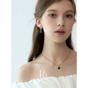 Collana da Donna con Pendente Ovale Tradizionale in Onice Nero e Agata, Placcata Oro con Catena a Serpente, Pietra Naturale, Regalo per il Compleanno di Luglio - Product Image 3