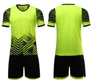 Venta al por mayor de uniformes de fútbol de secado rápido con diseño de logotipo personalizado transpirable de material de poliéster de secado rápido fútbol transpirable - Product Image 2