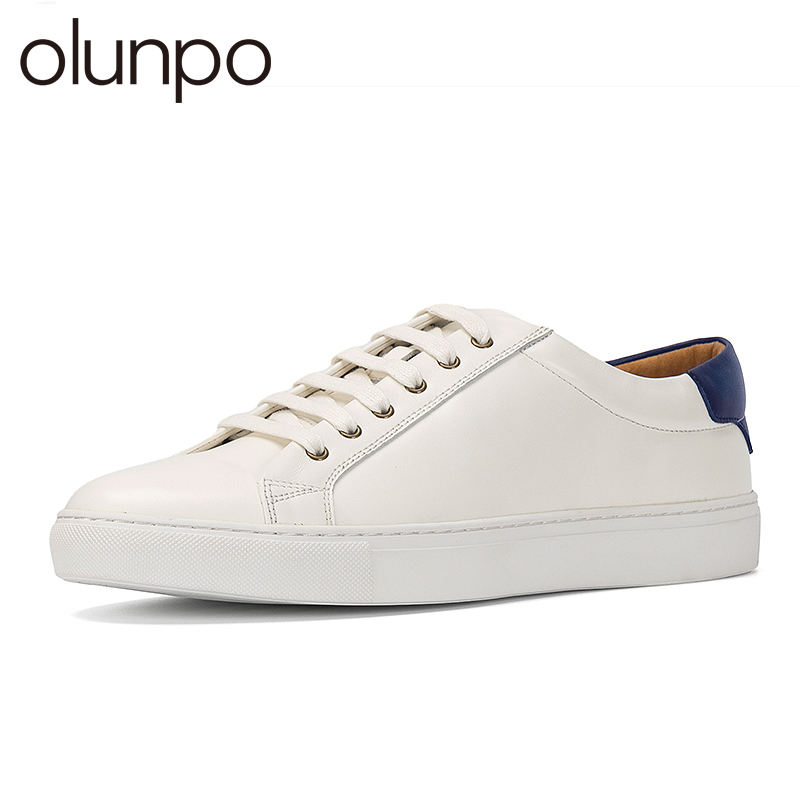 สีขาวสีฟ้า