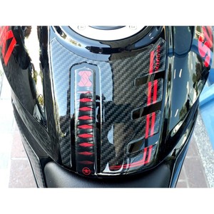 Adesivo 3D Rosso per Serbatoio Suzuki Katana 2019-2023, Protezione Decorativa per Moto Compatibile con Katana 2019-2023 Rosso - Product Image 1