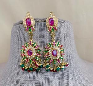 Pendientes de Diseño de Alta Calidad con Acabado Dorado, Estilo Tradicional, Estilo Jadau, Colección de Joyería para Bodas para Mujeres y Niñas - Product Image 1