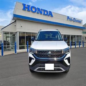 Volkswagen Taos S 4Motion 2024, Caja de Cambios Automática, Título Limpio, Sin Accidentes, con Bajo Kilometraje, Listo para Envío - Product Image 4