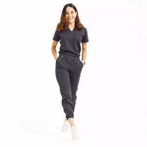 Uniforme médical à manches courtes à la mode avec pantalon cargo de jogging pour femmes - Product Image 6