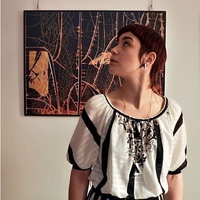 Collier géométrique tendance en laiton et plexiglas pour femme, triangle impossible
