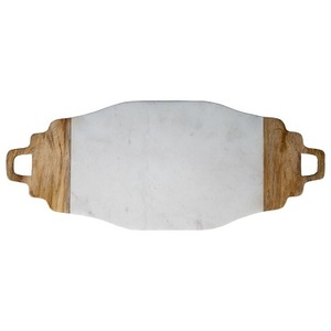 Plateau de service fini or avec poignées en métal Décor de table élégant et accents d'ustensiles de cuisine Plats et assiettes - Product Image 5