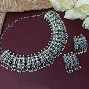 Bijoux indiens en gros cristal Kundan fausse perle ton argent collier ras du cou boucles d'oreilles ensemble de bijoux - Product Image 1