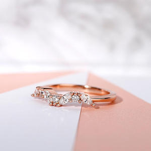 Anillo de Plata de Ley con Moissanita Jeulia Never Withering Petals para Mujer - Product Image 4