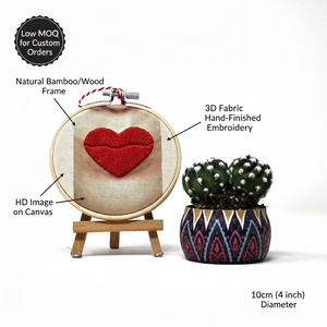 Artisanat unique en toile brodée à la main avec texture 3D - Cadre en bambou naturel - Cadeau personnalisé - 10 cm - Product Image 2