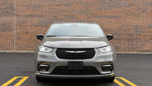 Chrysler Pacifica Select FWD Plus 2025 d'occasion en excellent état, sans accident, conduite à gauche/droite - Product Image 2