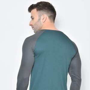 Camiseta atlética ligera y elegante para hombre que absorbe la humedad para mayor comodidad durante el ejercicio y los deportes - Product Image 5