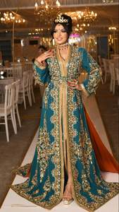 Takchita Scintillante Vert Bouteille 2025 pour Femme, Robe Caftan Ornée de Perles de Verre en Cristal, Dabka, Perles, et Broderies Zari en Pierre - Product Image 3