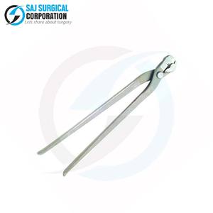 Extracteur compact de clou de sabot d'acier inoxydable Conception portative durable de taille pour le transport facile dans des kits de service mobiles de ceintures d'outils de maréchal-ferrant - Product Image 6