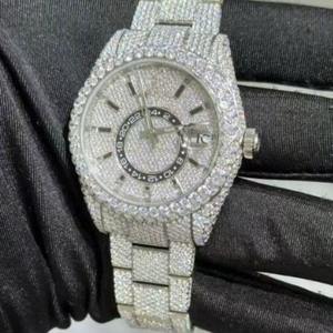 Montre de luxe pour homme en acier inoxydable, sertie de diamants VVS1 Mossonite, entièrement glacée, or rose, très vendue - Product Image 1