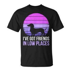 Camiseta para amantes de los perros Dachshund 'Tengo amigos en lugares bajos' - para dueños de perros y amantes de cachorros - Product Image 1