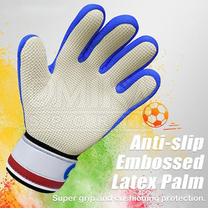 Gants de gardien de but en cuir avec logo personnalisé de haute qualité pour enfants équipement de sport de plein air respirant - Product Image 4