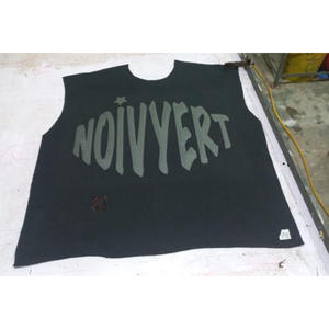 Sudadera Extra Grande para Hombre con Logotipo Personalizado, 400 GSM, Estampado Puff, Manga Acampanada, Largo Regular, Cómoda y Casual - Product Image 4