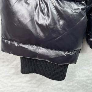 Chaqueta Acolchada Brillante Negra para Hombre, Nueva Llegada 2026, Estilo Único, Cierre Completo, para Invierno - Product Image 3