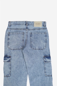 กางเกงยีนส์ทรงหลวมสำหรับผู้ชายแบบสั่งทำกางเกงยีนส์ทรงหลวมมีหกกระเป๋าทรงตรงด้านล่างดีไซน์สตรีทแวร์และการผลิตผ้าเดนิมระดับพรีเมียม - Product Image 2