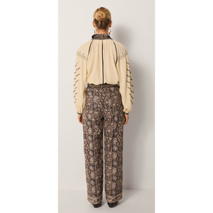 เสื้อเชิ้ต RINGO สำหรับผู้หญิงไซส์เล็ก ปักลาย Croix ผ้าชีฟอง คอระบาย ไซส์ XL ลายทาง ประดับเลื่อม ลูกไม้ เหมาะสำหรับใส่ทำงาน - Product Image 3