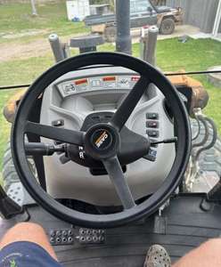 Chargeur frontal compact pour tracteur Case 590SN, mini-chargeur sur chenilles, chargeur frontal pour bois avec capacité de charge nominale de 9 tonnes - Product Image 4