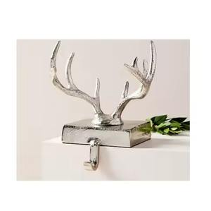 ที่ใส่ถุงเท้าโลหะสำหรับวันหยุดที่ไม่เหมือนใครทำจากเหล็กที่ออกแบบมาเพื่อให้เหมาะกับการตกแต่งคริสต์มาสแบบชนบทหรือแบบอุตสาหกรรม - Product Image 3