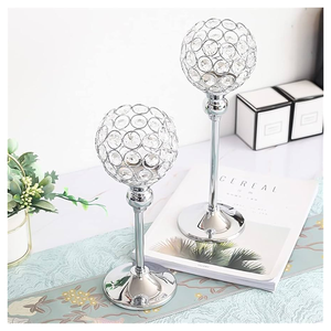 Bougeoir moderne en cristal doré Bougeoir à couronne en métal pour la décoration de centre de table de mariage à la maison - Product Image 1