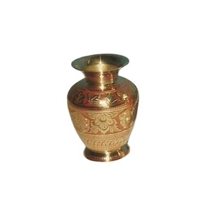 Vase à fleurs en laiton de qualité supérieure avec une belle gravure or et peinture rouge décoration de table finie Vase à fleurs - Product Image 2