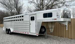 Remolque de Cercas de Primera Clase, de Alto Rendimiento, para Ganado y Transporte de Carga Pesada, Disponible en Existencia - Product Image 3