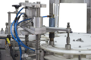 Máquina Automática de Llenado, Tapado y Etiquetado con Servomotor para Botellas Metálicas de Ingeniería Turca - Product Image 5