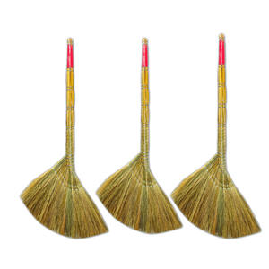 Balai à gazon vietnamien Balai à gazon en paille naturelle écologique et de haute qualité Personnaliser la taille et la couleur par Eco2go - Product Image 1