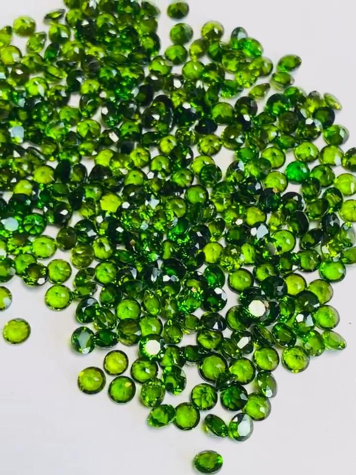 สีเขียว