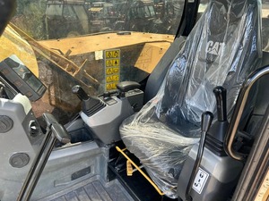 2022 Caterpillar 307,5, 912 horas, buena máquina ordenada en buenas condiciones de funcionamiento con cubo y cuchilla. - Product Image 6