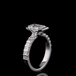 แหวนเพชรทรงบาแก็ตต์มรกตทองคำขาว 14K น้ำหนัก 2.74 กะรัต แหวนหมั้นแบบฮาโลซ่อน แหวนแต่งงานแบบครึ่งวง งานฝีมือ - Product Image 3