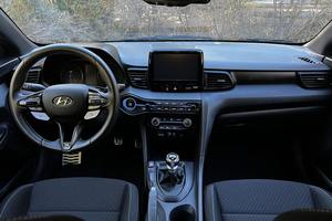 Hyundai Veloster N d'occasion propre, modèle 2020 - Product Image 3