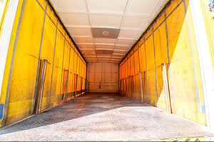 Usato 2016 Isu zu FRS Box 7 Ton Tuck cambio manuale 299 cavalli Diesel 2 posti - Product Image 5