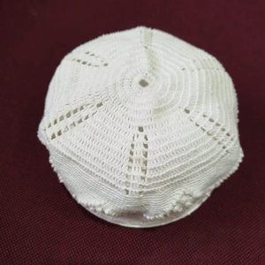Chapeau de prière pour hommes musulmans en tricot doux blanc de haute qualité Kufi Kopiah avec multicolore et offre une tenue confortable toute la journée à partir de BD - Product Image 1