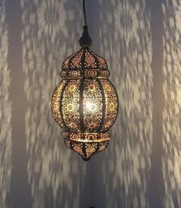 Elegant Handcrafted Iron <b>Decorative</b> <b>Lantern</b> Ideal For Making Dining Tables And Outdoor Patios Look Beautiful - Product Image 1