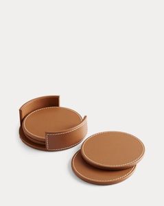 Dessous de verre élégants en cuir véritable et conçus pour protéger les surfaces en bois de première qualité - Product Image 5