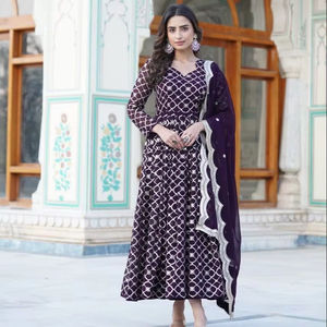 Último diseñador Faux Georgette bordado secuencia trabajo Anarkali Vestido por FabZone - Product Image 1