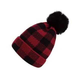 CUSTOMIZE Pom Pom Beanie Hats Best Quality Custom Label Stitching Knitted Embroidered Patch Logos Winter Wear Warm Wool/Cotton - Product Image 3