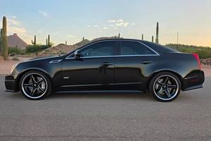 CADILLAC CTS-V SEDÁN 2012 USADO, VOLANTE A LA IZQUIERDA/DERECHA - Product Image 2