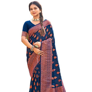 Magnifique sari en soie Banarasi avec chemisier sérigraphié Vente en ligne de vêtements indiens et pakistanais - Product Image 1