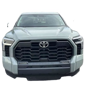 SR5 CREWMAX CAB 4WD 2024, conduite à gauche, sièges en cuir, toit en alliage d'aluminium, pneus R17 - Product Image 1